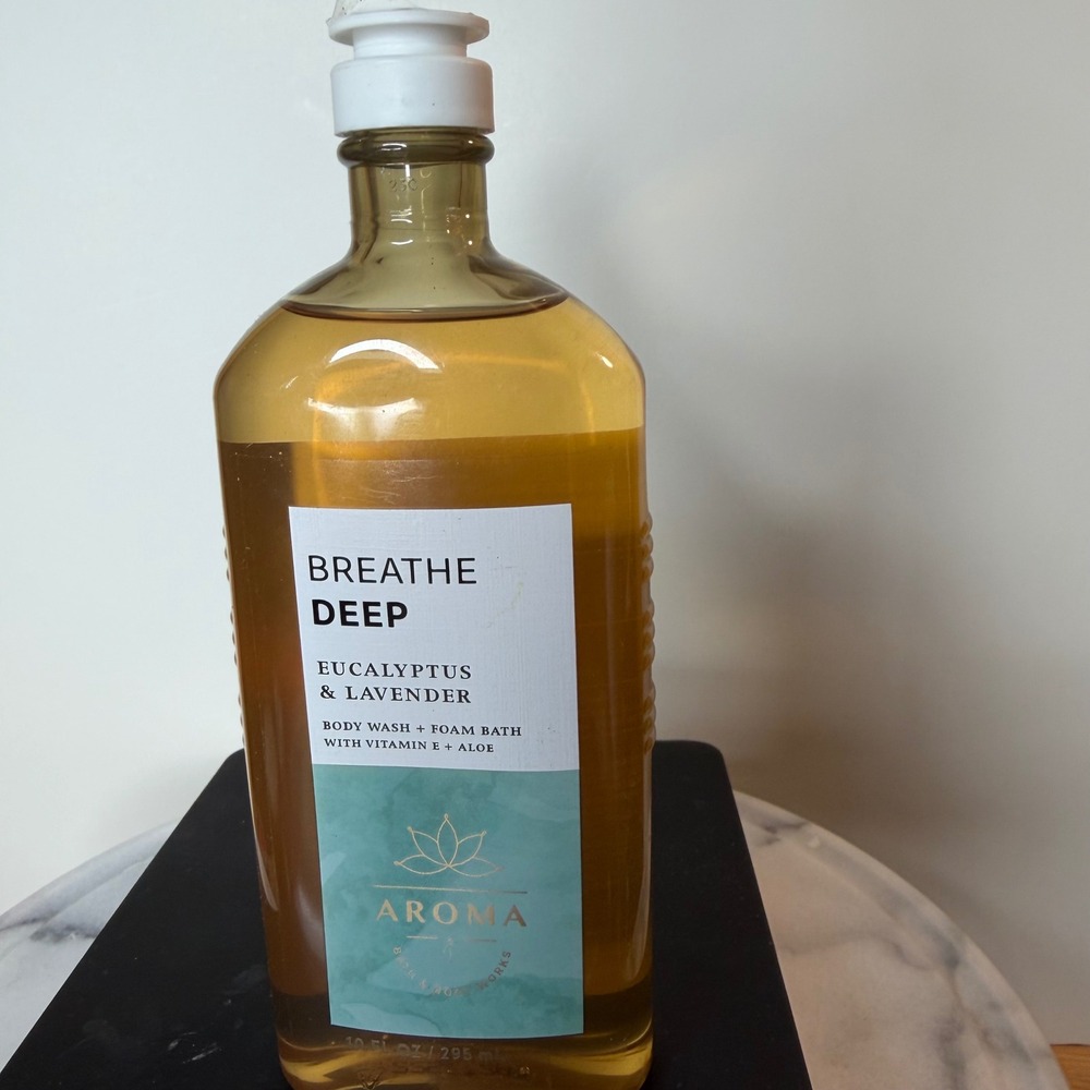 Bath & Body Works Aroma Breathe Deep Eucalyptus & Lavender Body Wash 10oz